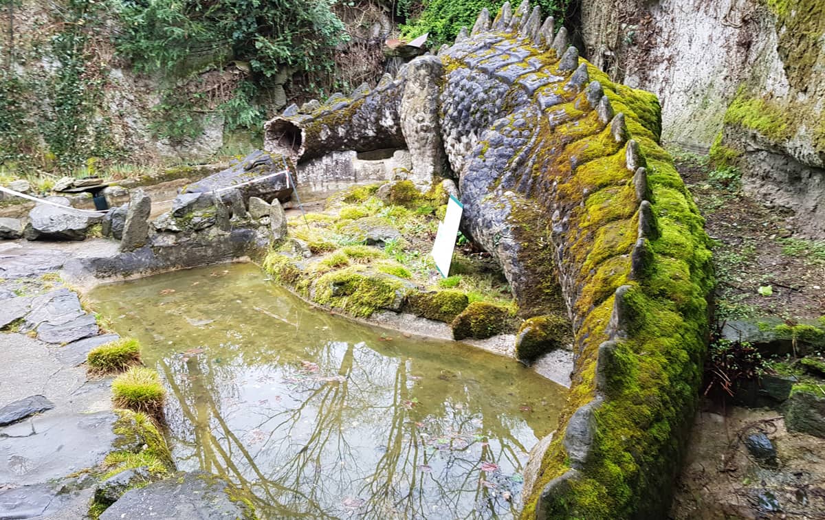 Restauration der Drachenskulptur der Nibelungenhalle in Königswinter